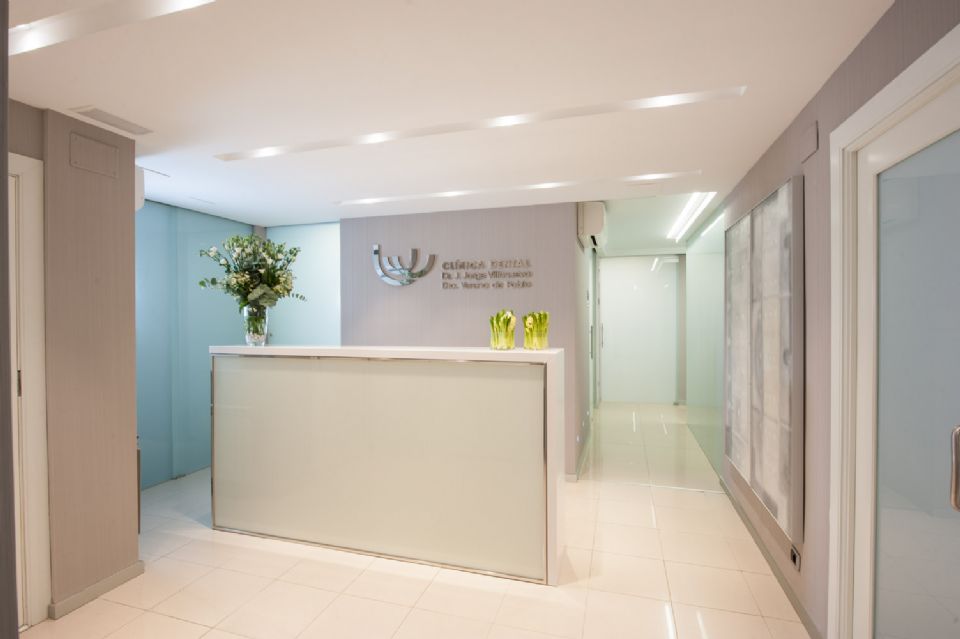 Clínica dental Villanueva & de Pablo Burgos